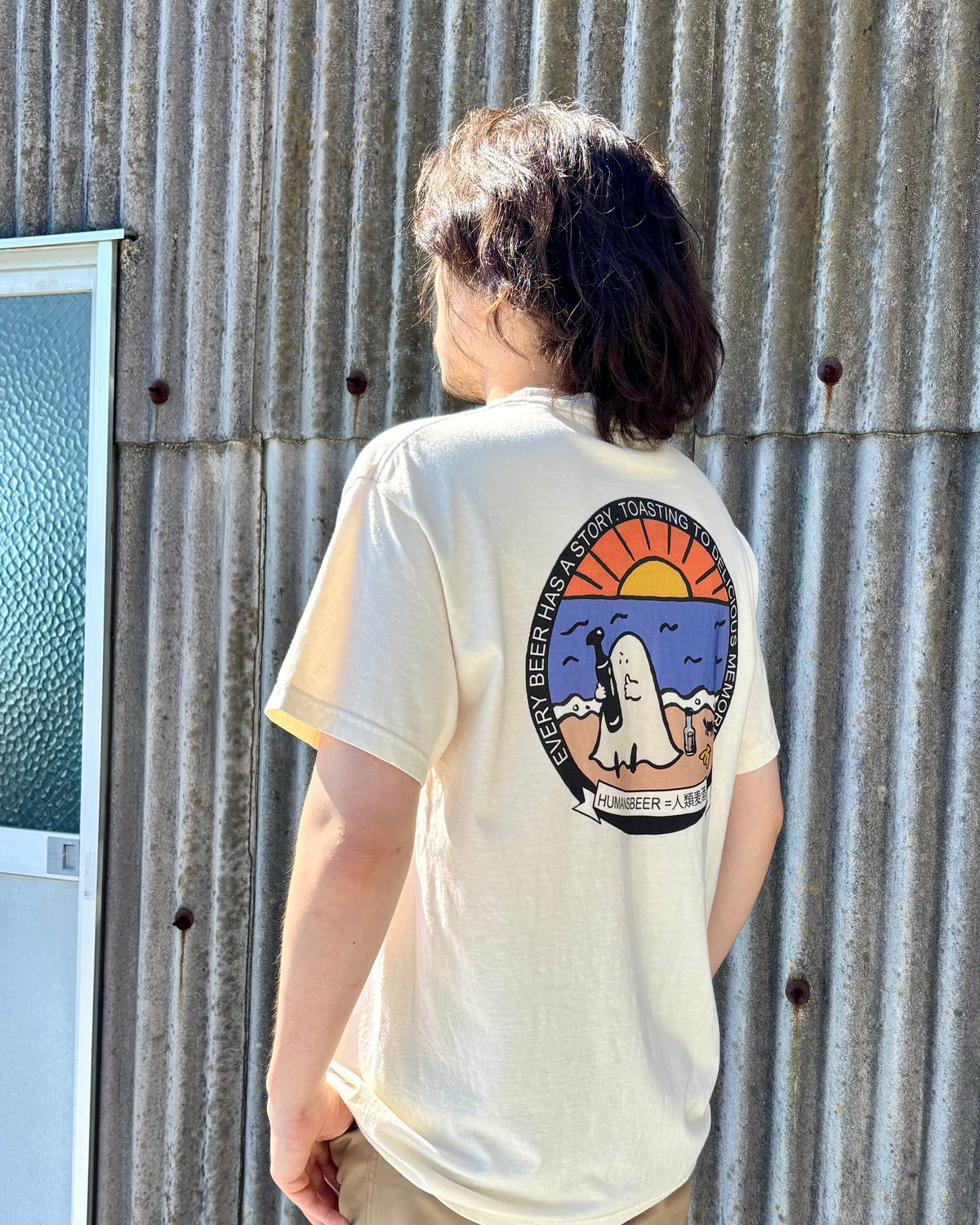 "EVERY BEER HAS A STORY"  Tシャツ